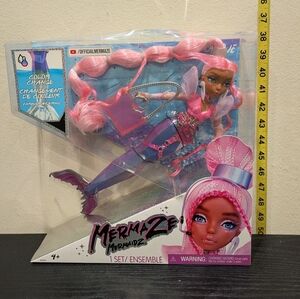 Color Change Doll with Pink Hair Mermaze Mermaidz
